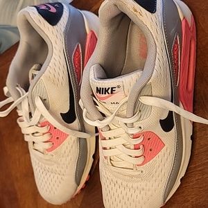 Nike air max womans size 8 pink, black, silver and white